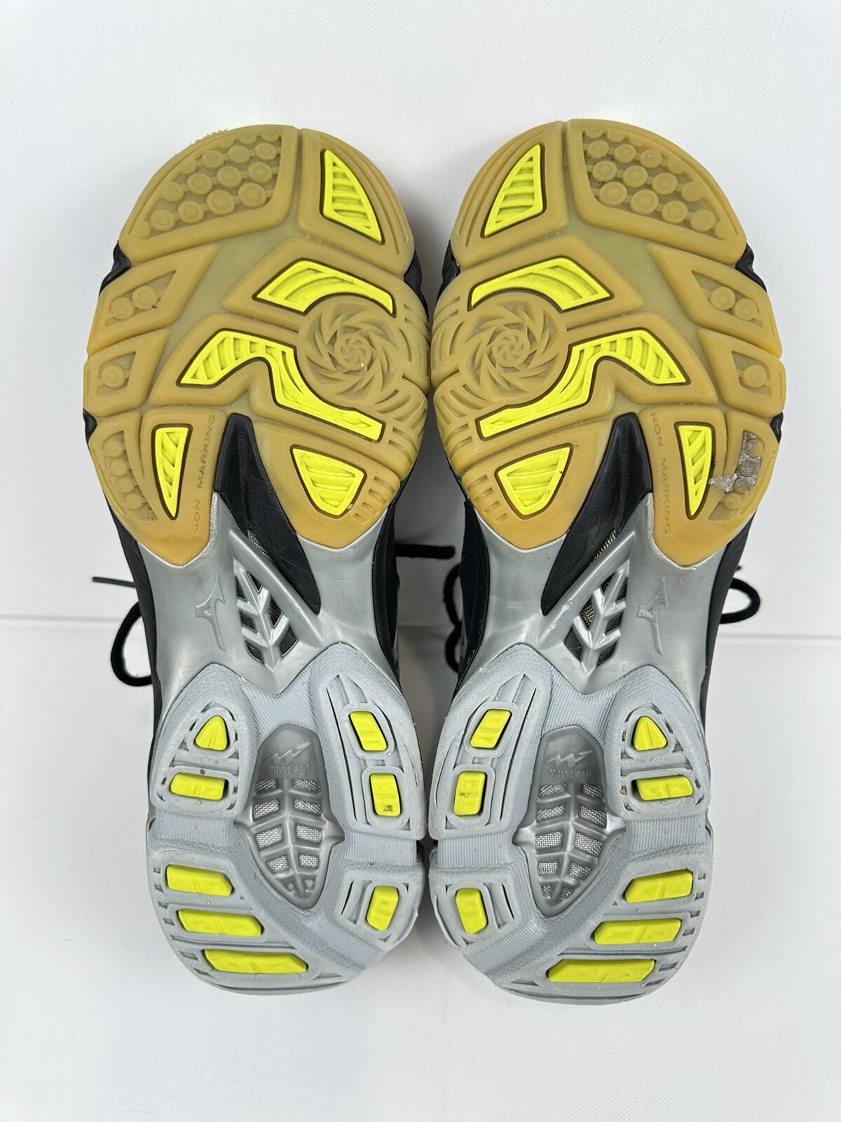 Mizuno Wave Lightning z3 Volleyball Shoes – Women’s Size US 7 – Black/Silver