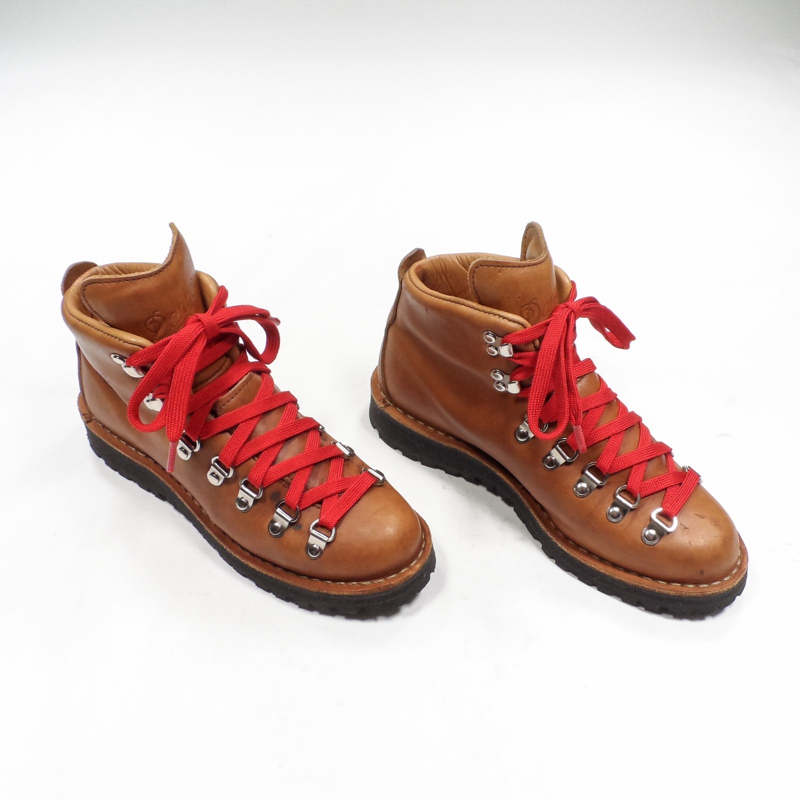 Danner ‘Mountain Light Cascade’ Brown Lug Sole Hiking Ankle Boots – Women’s 7 M
