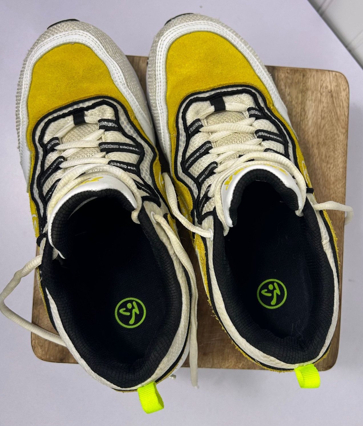 ZUMBA ~ Women’s Air Lo Classic Fitness Sneakers Dance Workout Shoes – SIZE 8.5