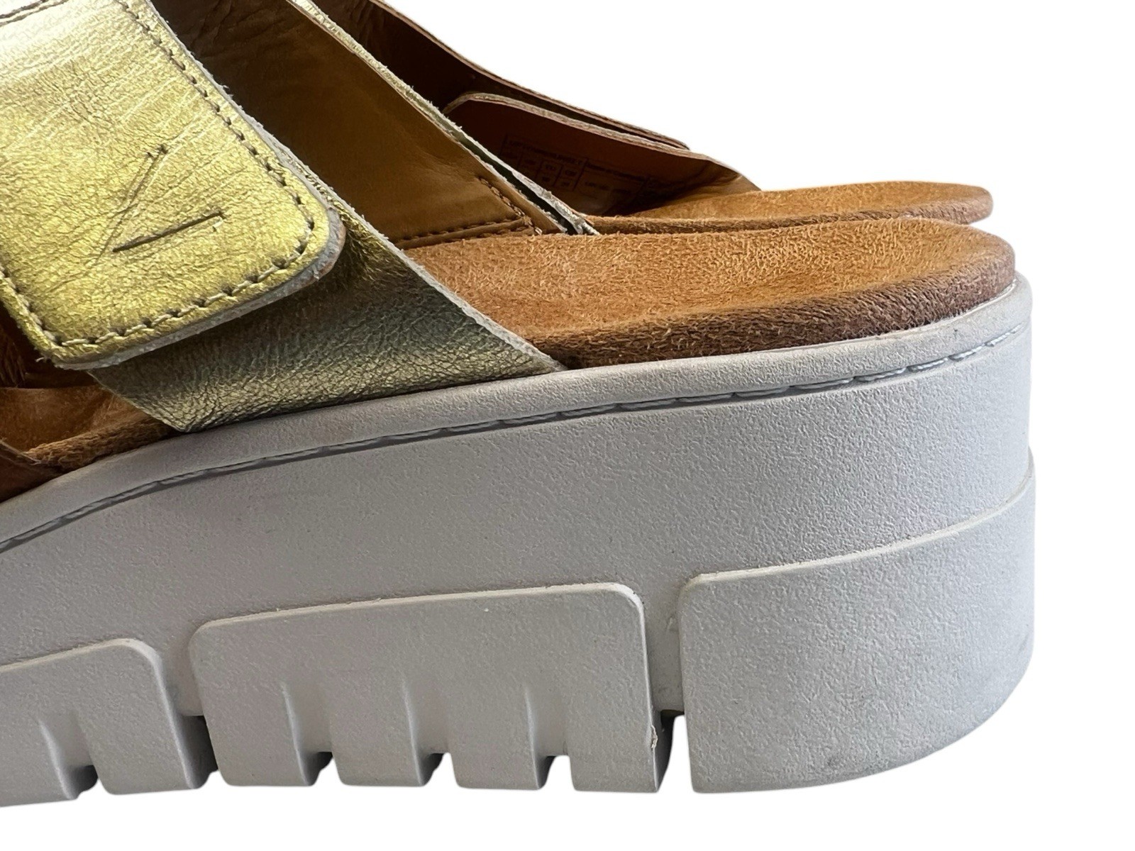 Vionic Uptown Sunset Wedge Slide Sandal Tan Gold Met Leather New Size 7.5