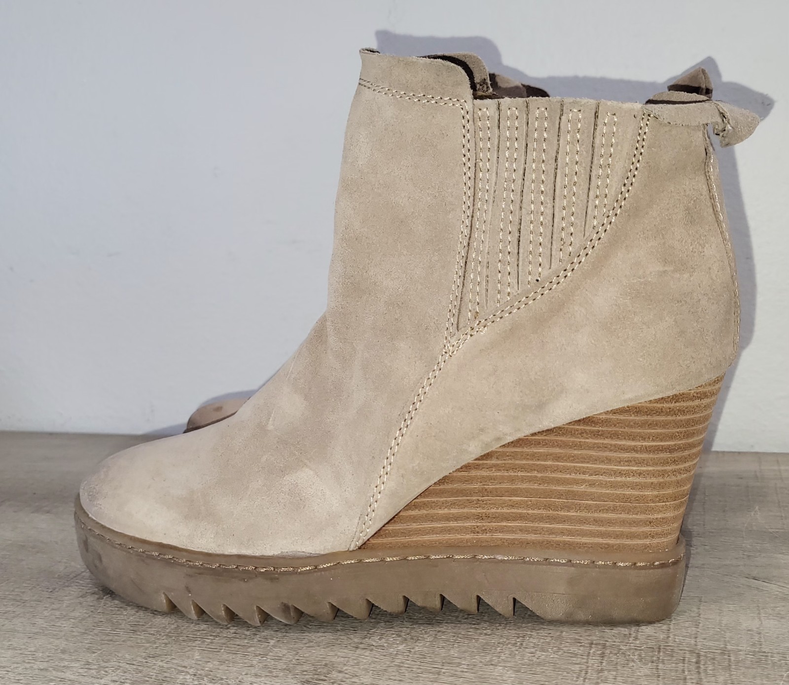Sofft Taupe Brown Gray Suede Ankle Wedge Boots Shoes Womens Size US 9.5 M