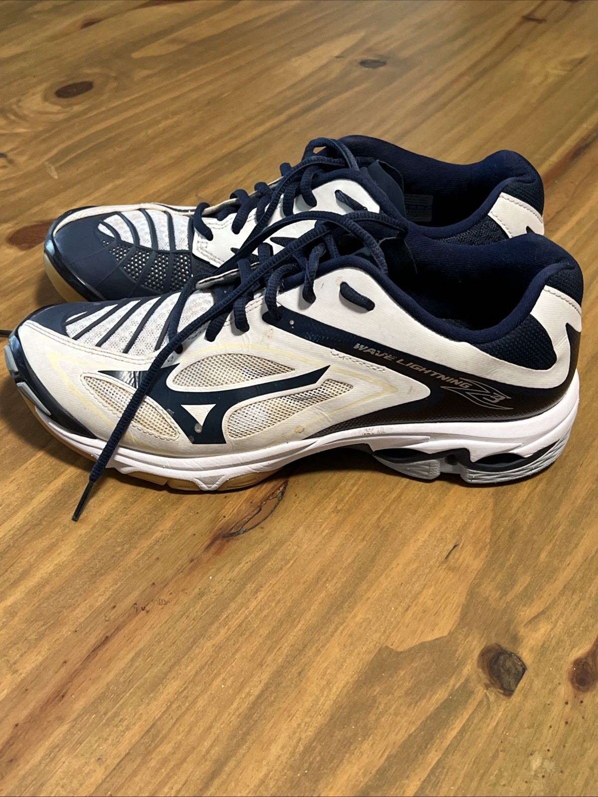 Mizuno Wave Lightning Z3 Size 9.5 Navy Blue /White Volleyball Shoes 430228