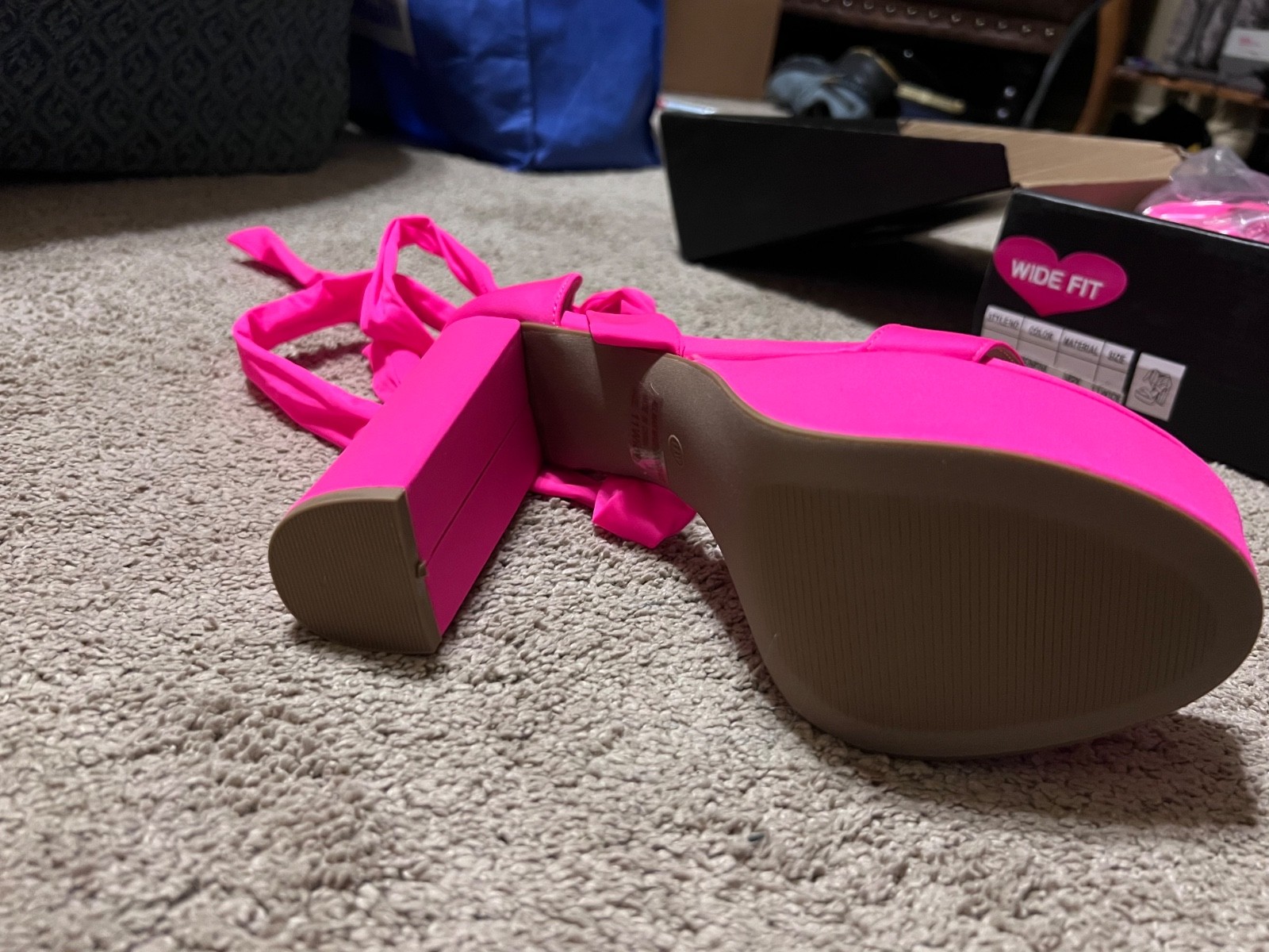 Fashion Nova Hot Pink Women’s Sandals sz 11