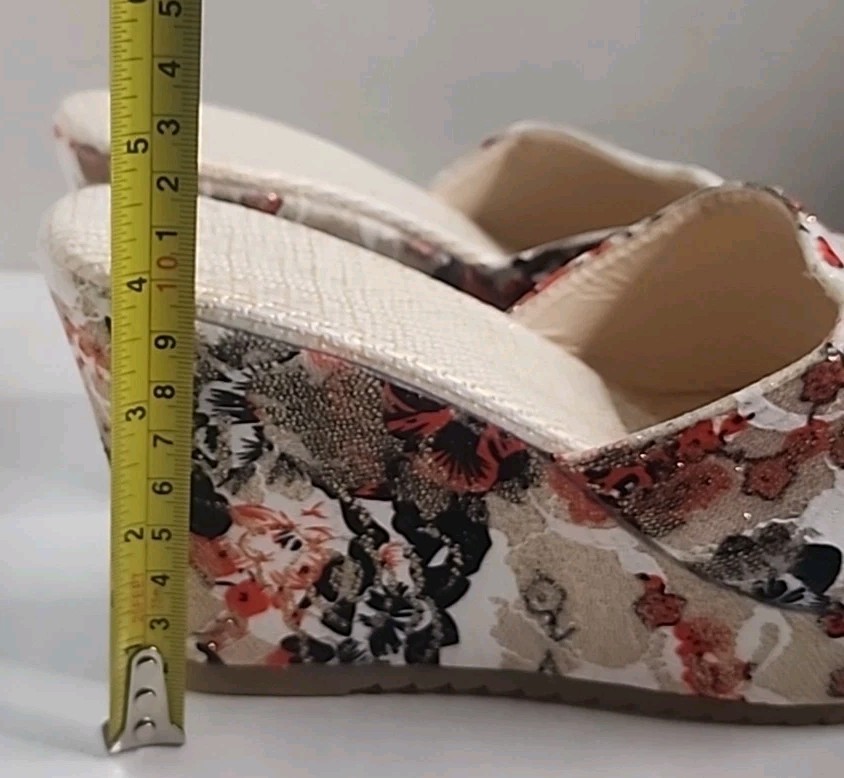 Orange Beige & Gold Open Toe Wedge Floral Shiny Cloth Sandals Size 10 (T184)