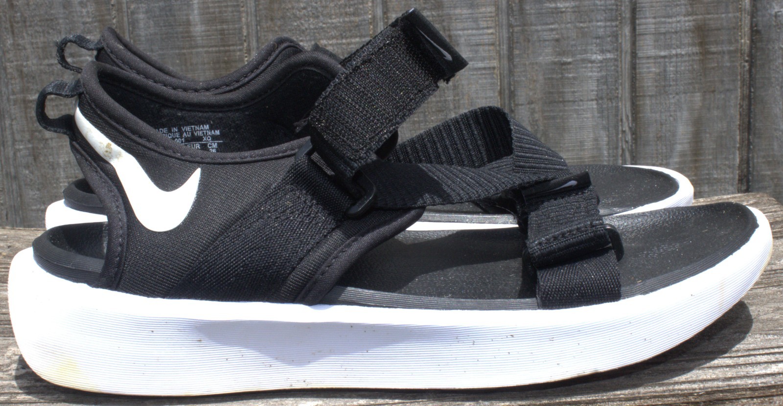 Nike Vista Sandals Women’s Size 9 Black White Adjustable Straps DJ6608‑001