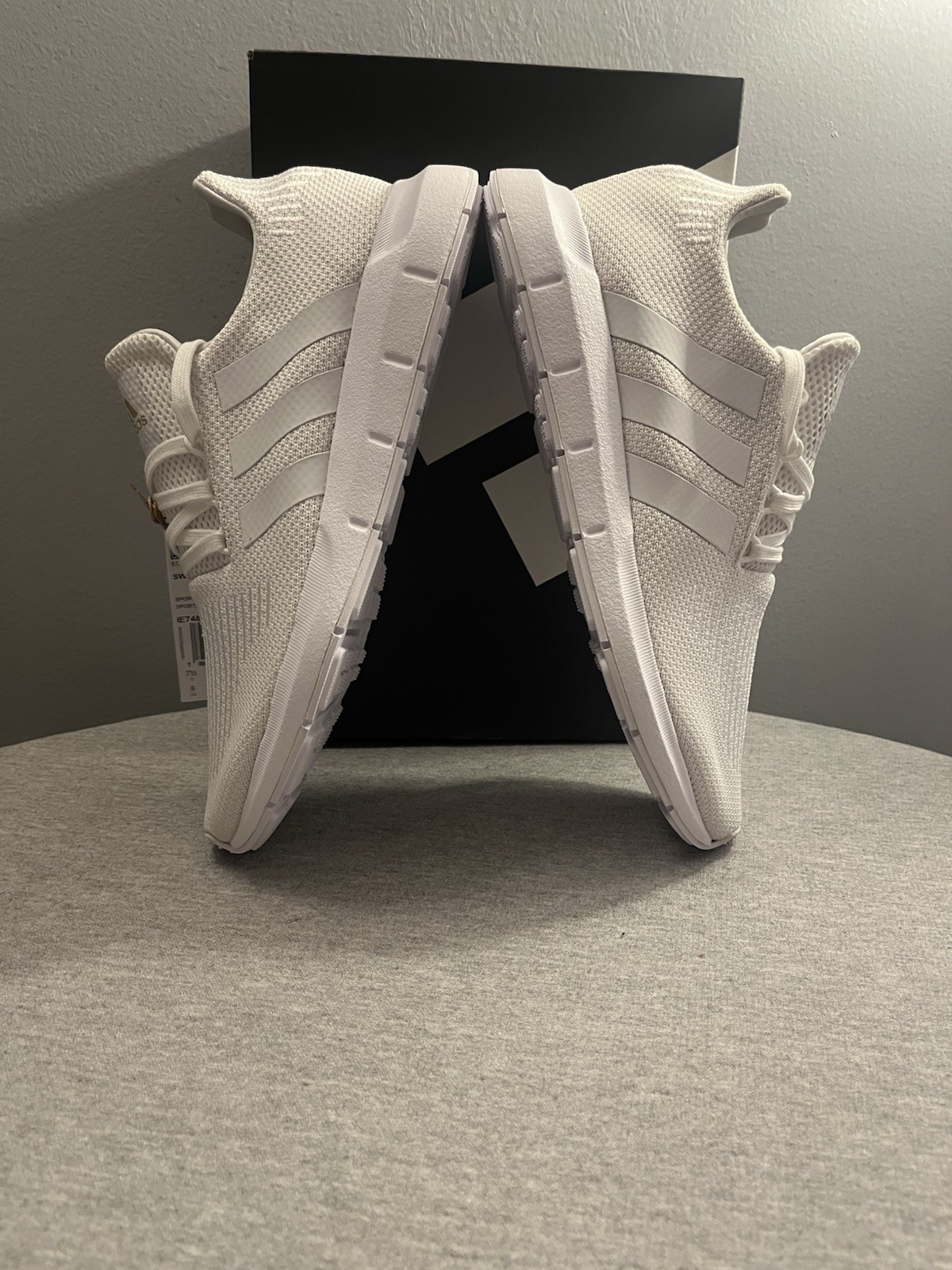 Adidas Swift Run 1.0 Cloud White Gold Women’s Running Shoe Size 8.5 IE7480