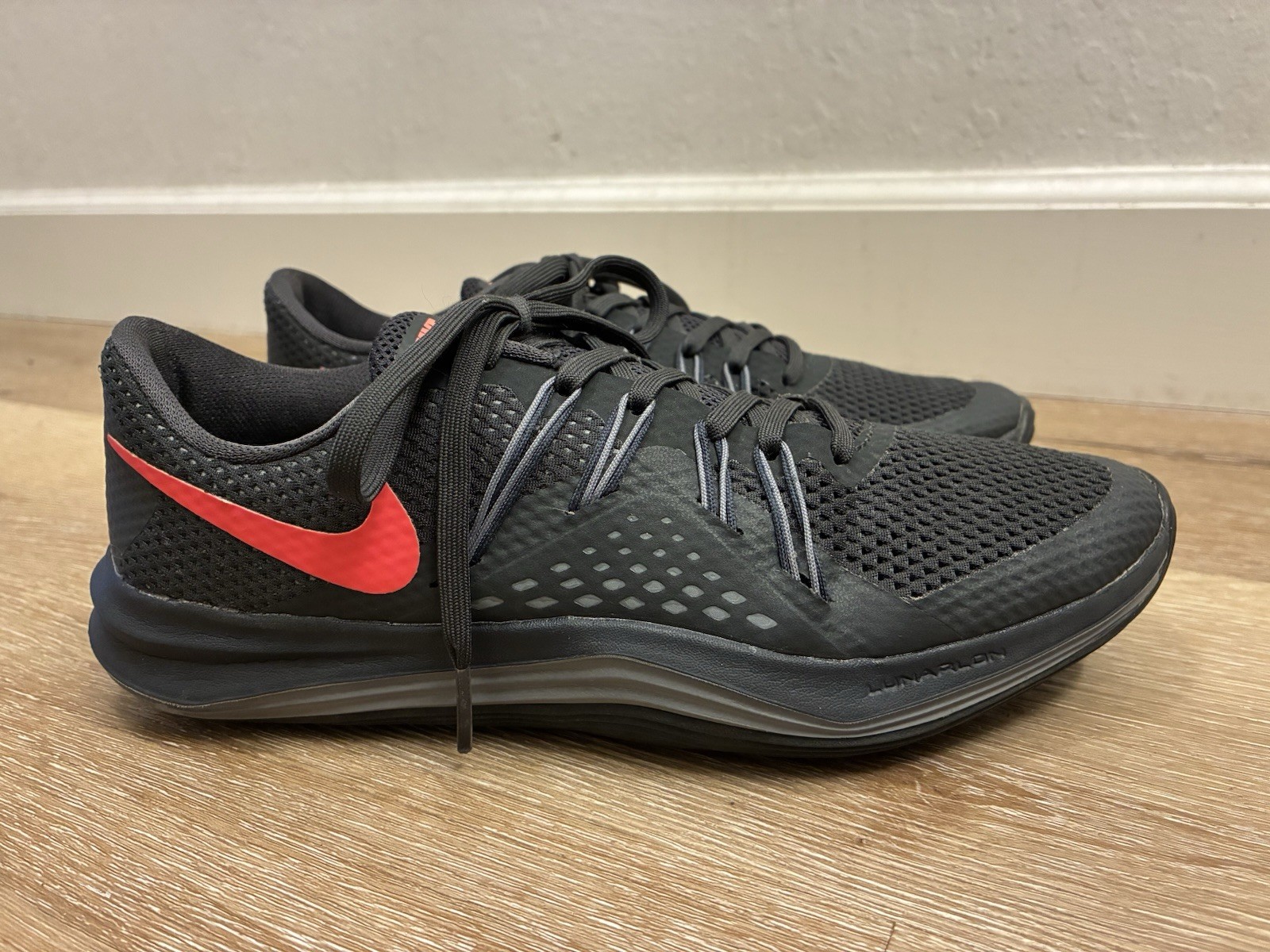 Nike Lunar Exceed TR Anthracite Hot Punch Women’s Size US7.5 UK5 EU38.5 24.5cm