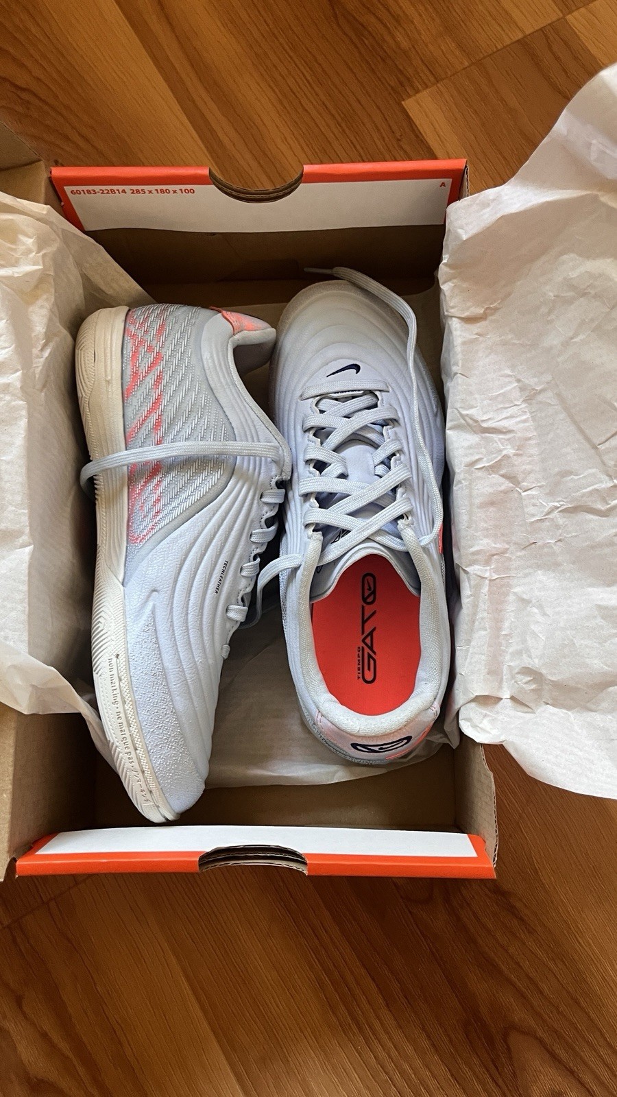 Nike Tiempo React Gato IC Men’s 4.5 Women’s 6