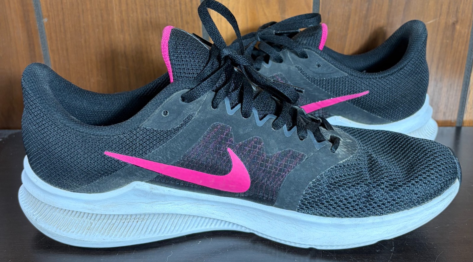 Nike Downshifter 11 Black Laser Fuchsia Womens Running Shoes Sz 11 – EUC