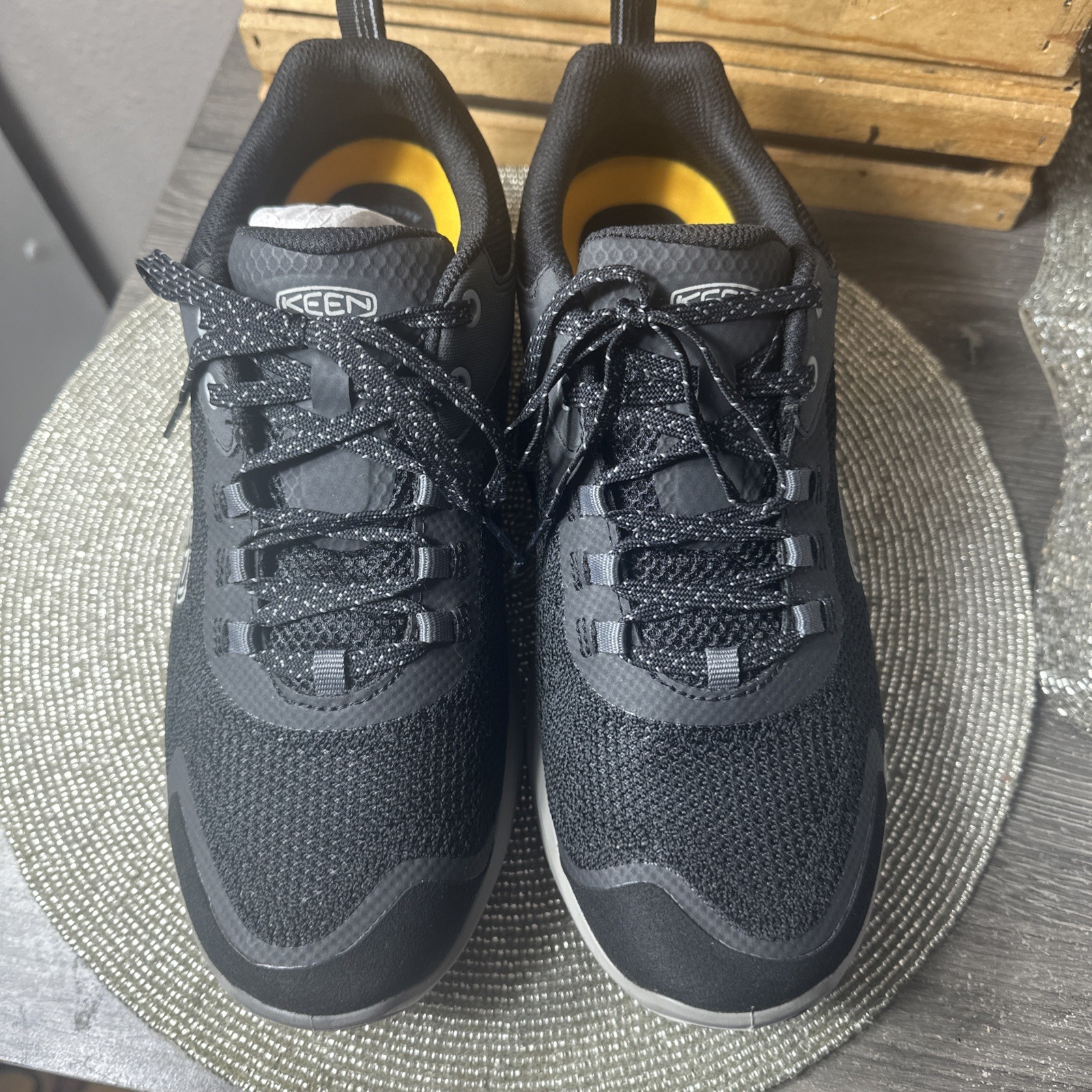 KEEN Terradora Speed Hiking Black Women’s Sneakers 9.5/40 PreOwned EUC-MINT