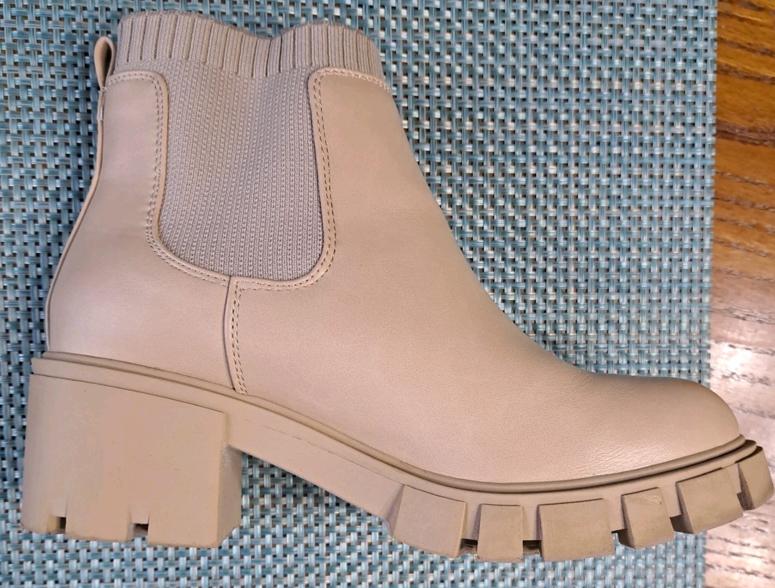 So Goods For Life Sugi Tan Boots Womens Size 7.5 Memory Foam Winter Fall Casual