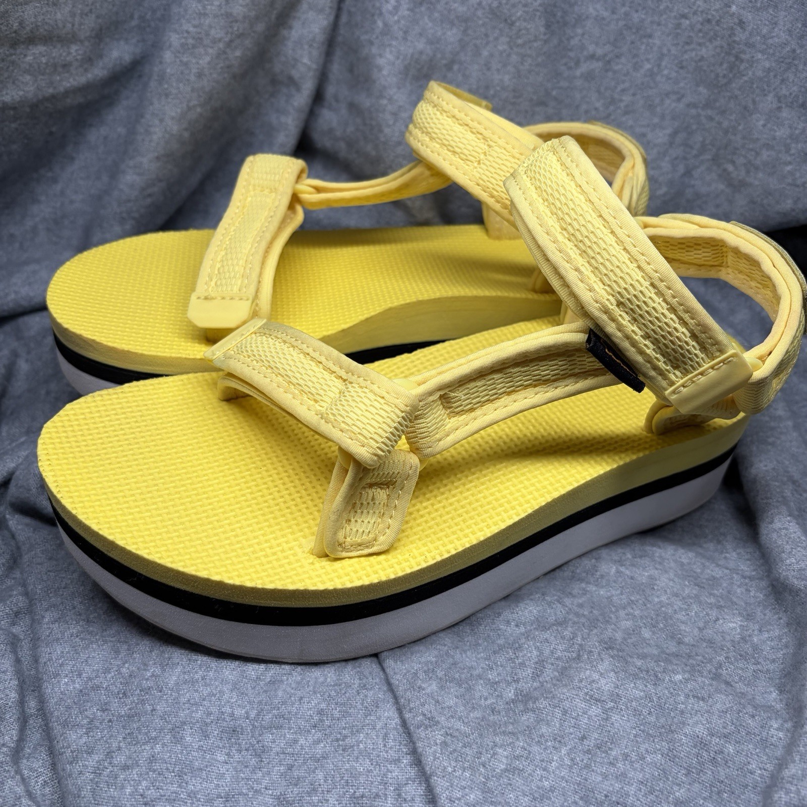 TEVA FLATFORM UNIVERSAL MESH PRINT LIMELIGHT PLATFORM SANDAL US 6 EU 37