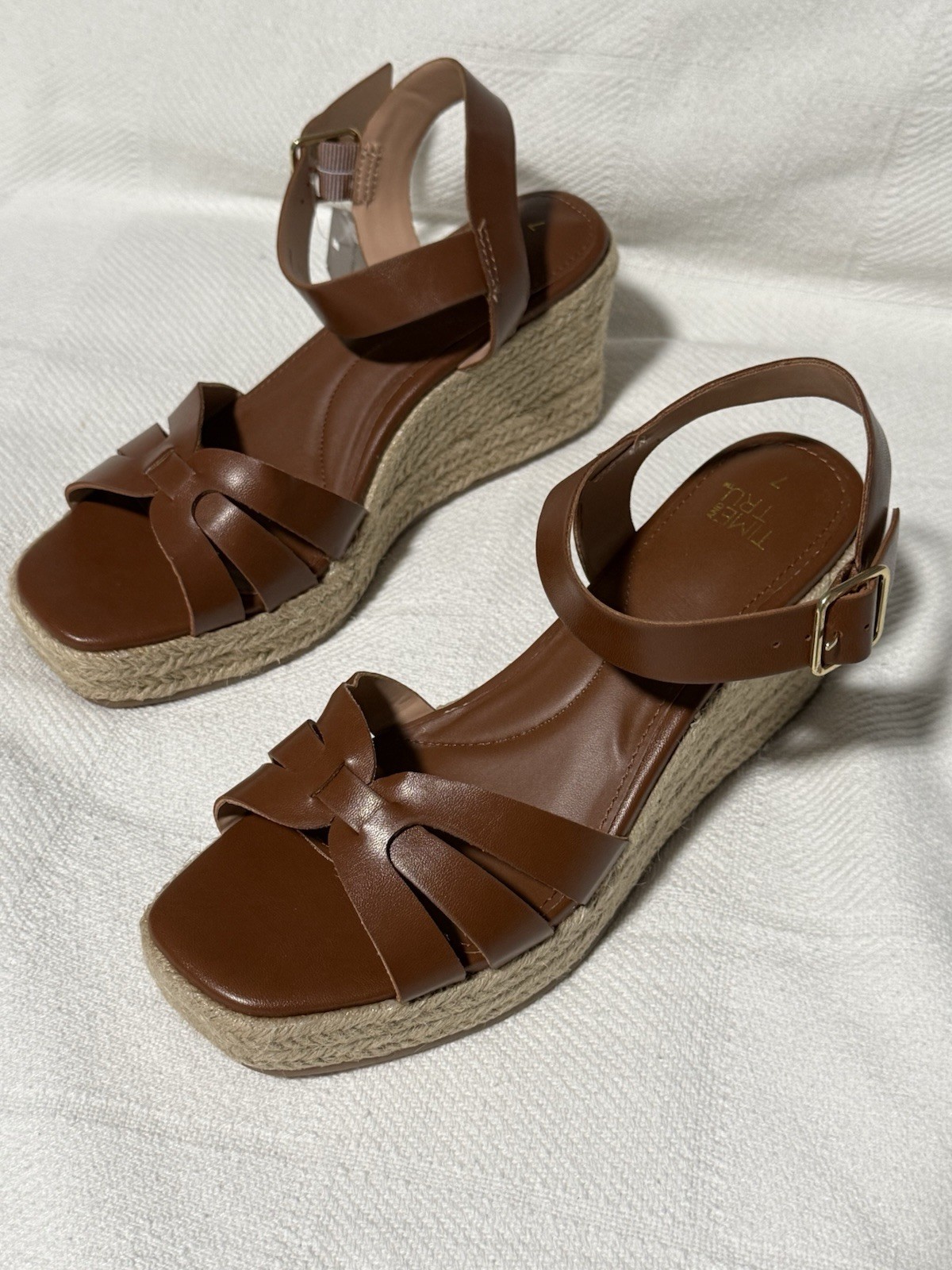 🎅🏻 Time and Tru Women’s Espadrille Wedge Sandals Size 7 MAKE OFFER