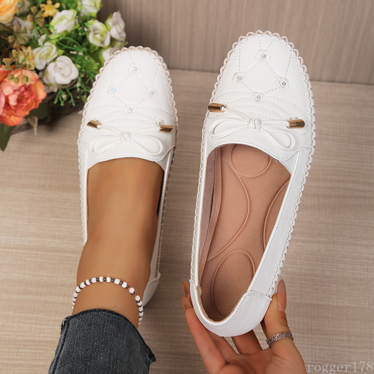 Womens Bow Accent Loafers Slip-On Casual Flat Driving Shoes for Daily Wear