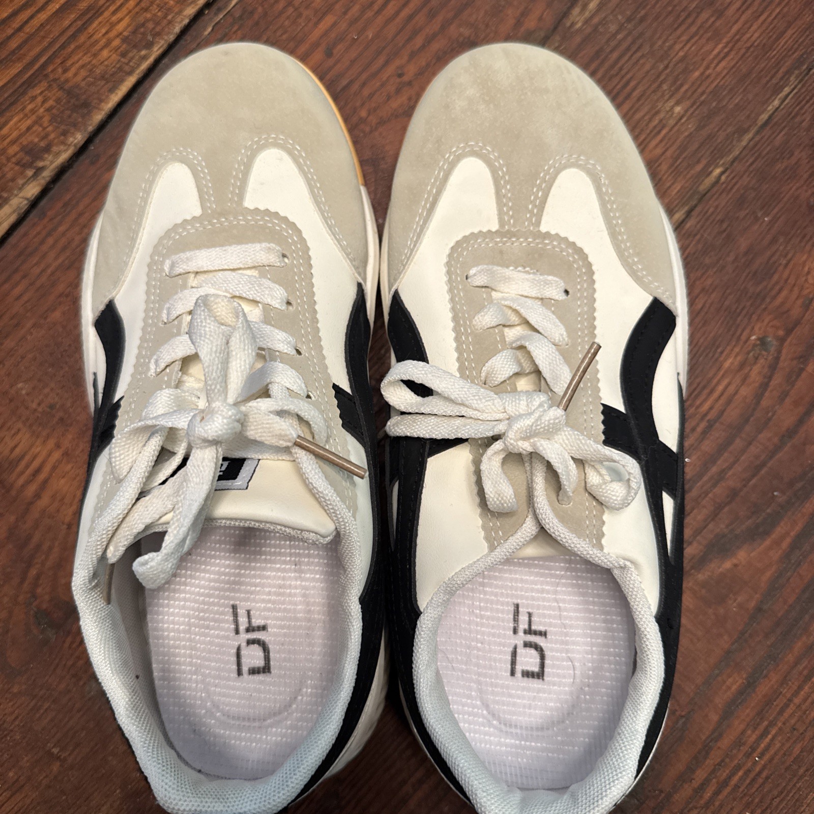 De Florance Women’s Sneakers Black/White/Beige, Size US 8.5