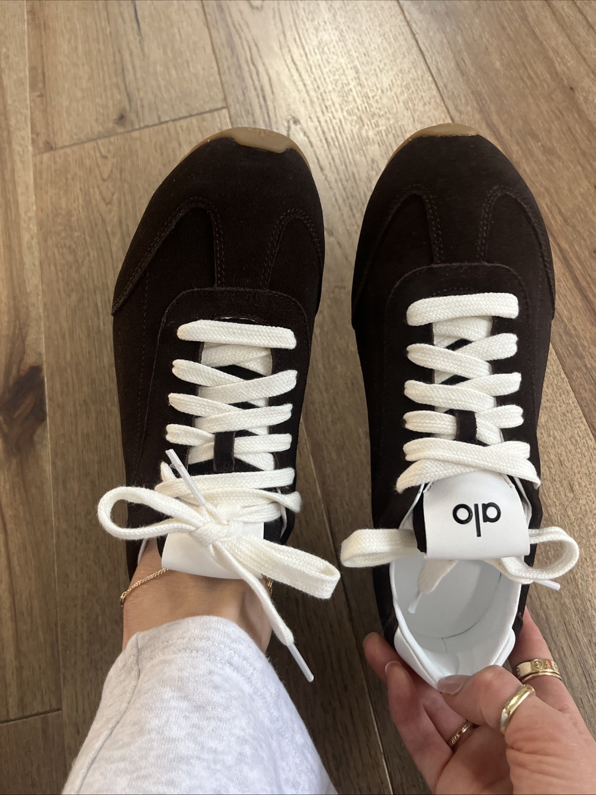 Alo Sunset Sneakers Women’s Size 7.5 Espresso – Brand New