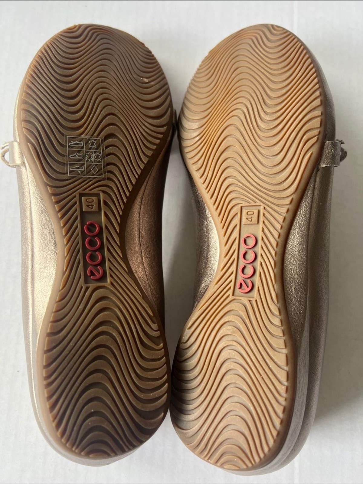 ECCO Touch Anine flats in a rose gold metallic leather Comfort Shoes