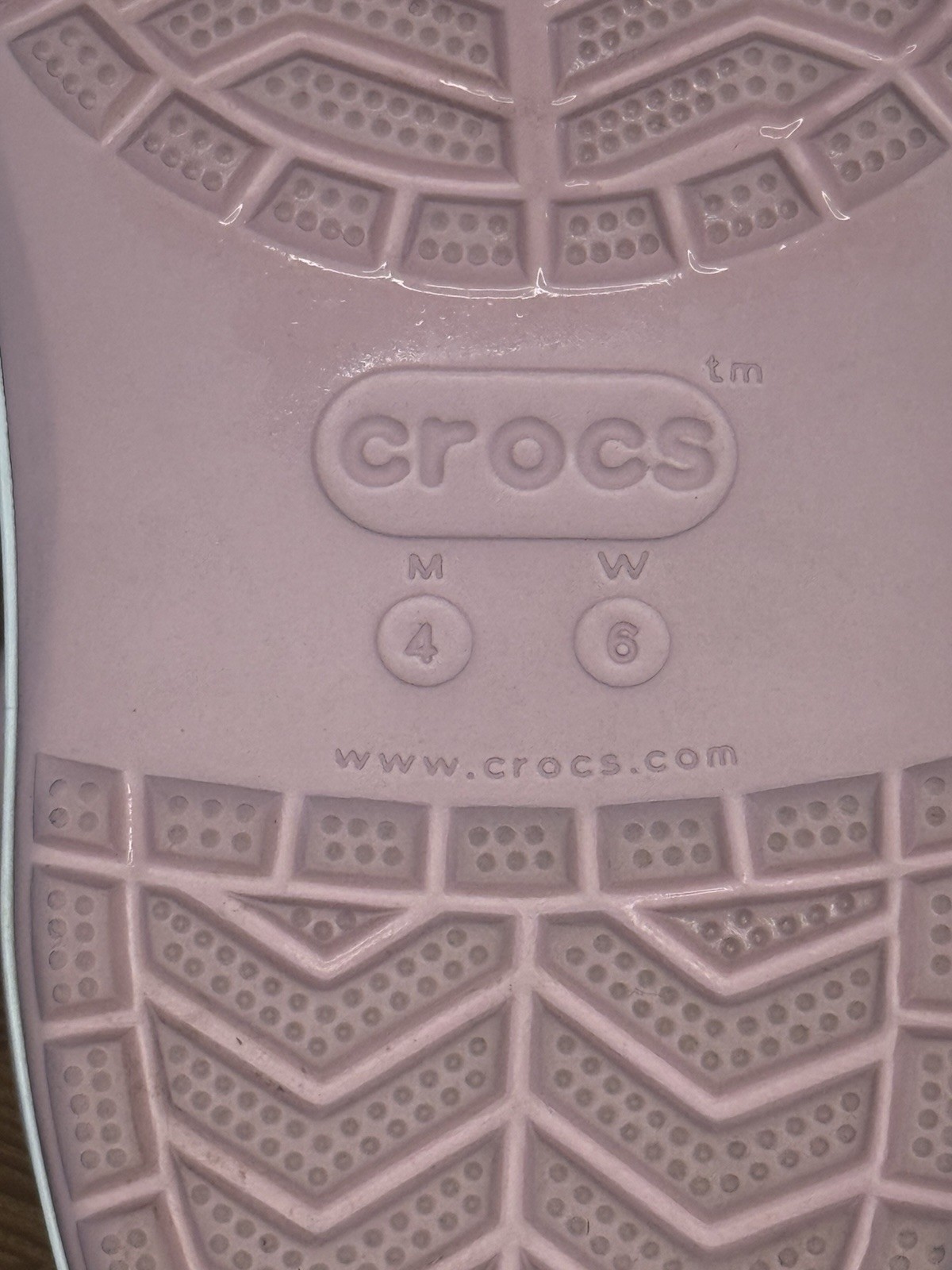 Crocs Crocband Classic Clogs Women’s Size 6 Pink Slip On Comfort Shoes EUC