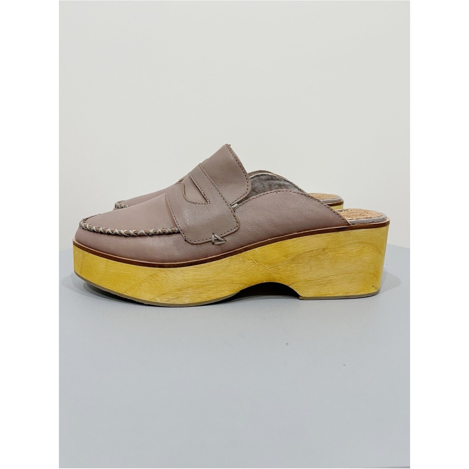 Kelsi Dagger Brooklyn Leather Platform Mule Clogs Taupe Pink Wooden Wedge 7.5
