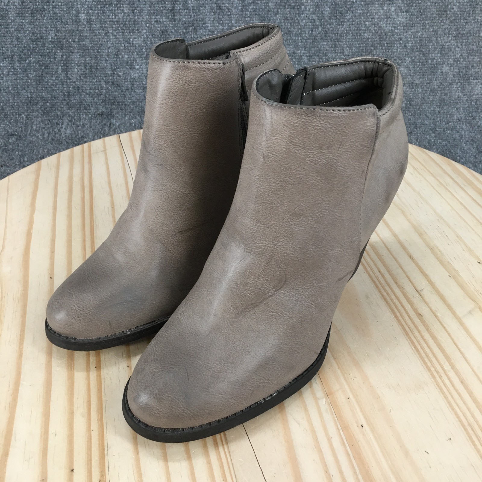 Mia Luce Boots Womens 10 M Ankle Bootie Side Zip Cone Heels Faux Leather Gray