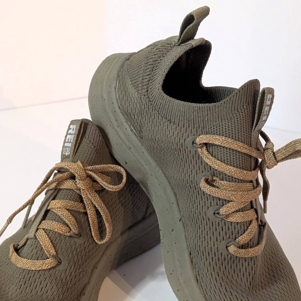 REI CoOp Beyonder Athletic Outdoor Hiking Shoes Olive Green Trailbed, Womens 7.5