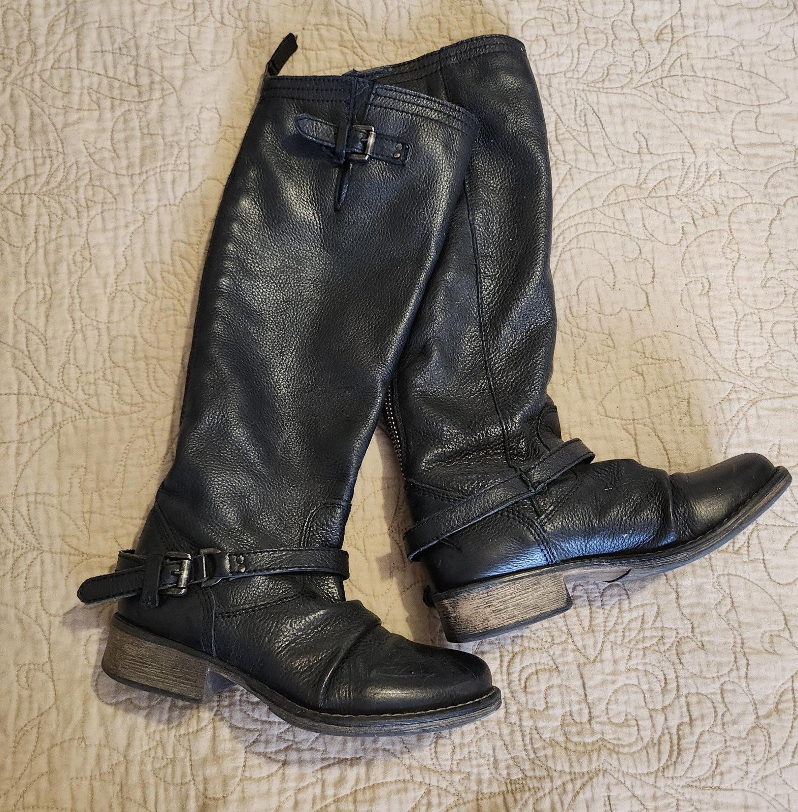 Steve Madden knee high boots – 6.5M