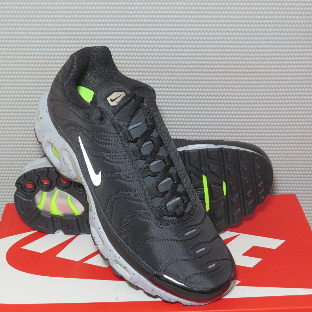 Nike Air Max Plus Premium Black Matte 815994-003 Size Mens 6 – Womens 7.5 NIB