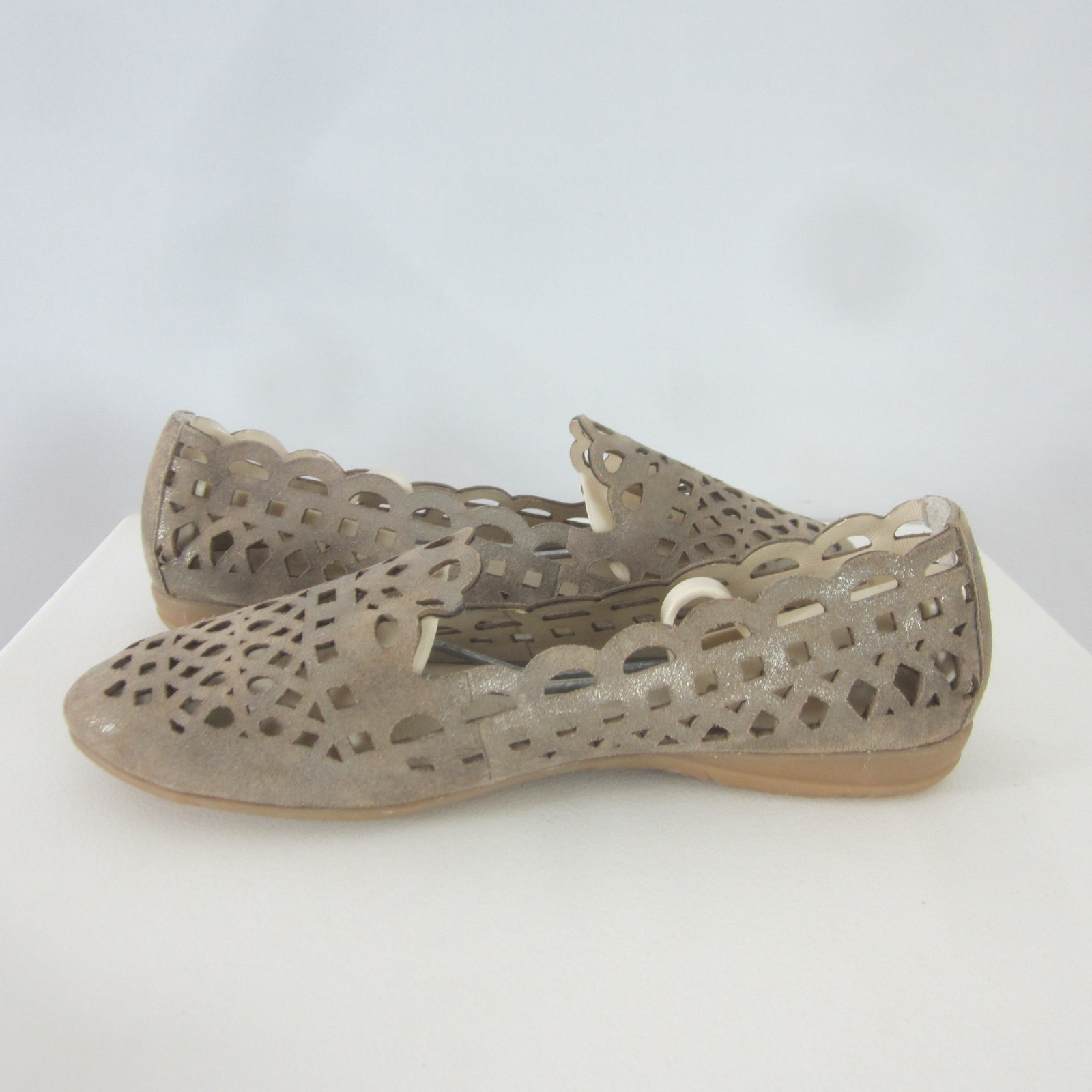 Gerry Weber Maren Womens US 8.5 US Metallic Taupe Leather Laser Cut 40