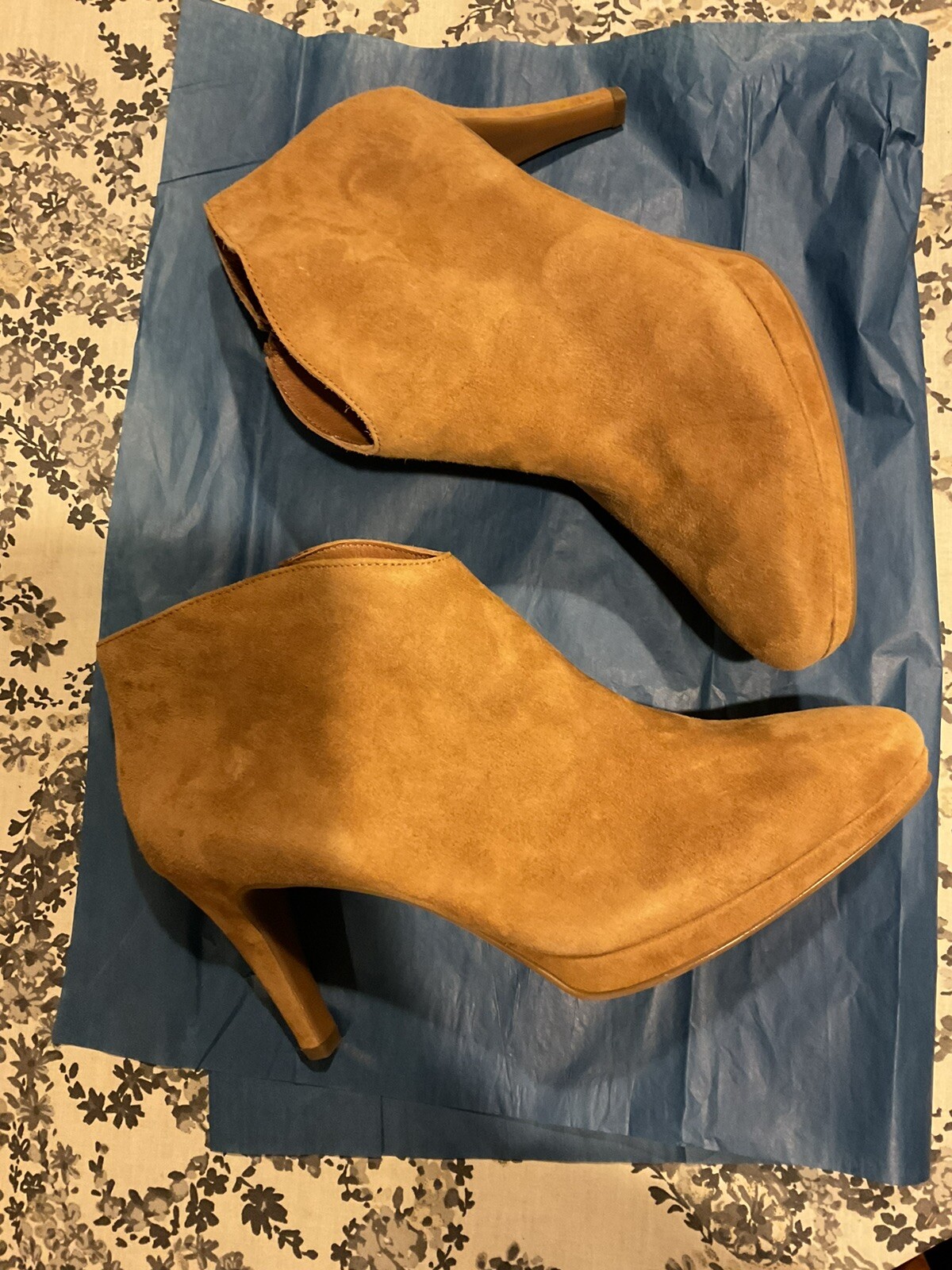 Paul Green Elle women Tan Suede sz 9.5 (US) sz7(UK) new shoe 3.25 in heel