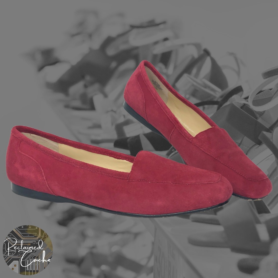 Enzo Angiolini Womens Red Suede Slip On Square Toe Loafers Flat Shoes Size 7.5 M