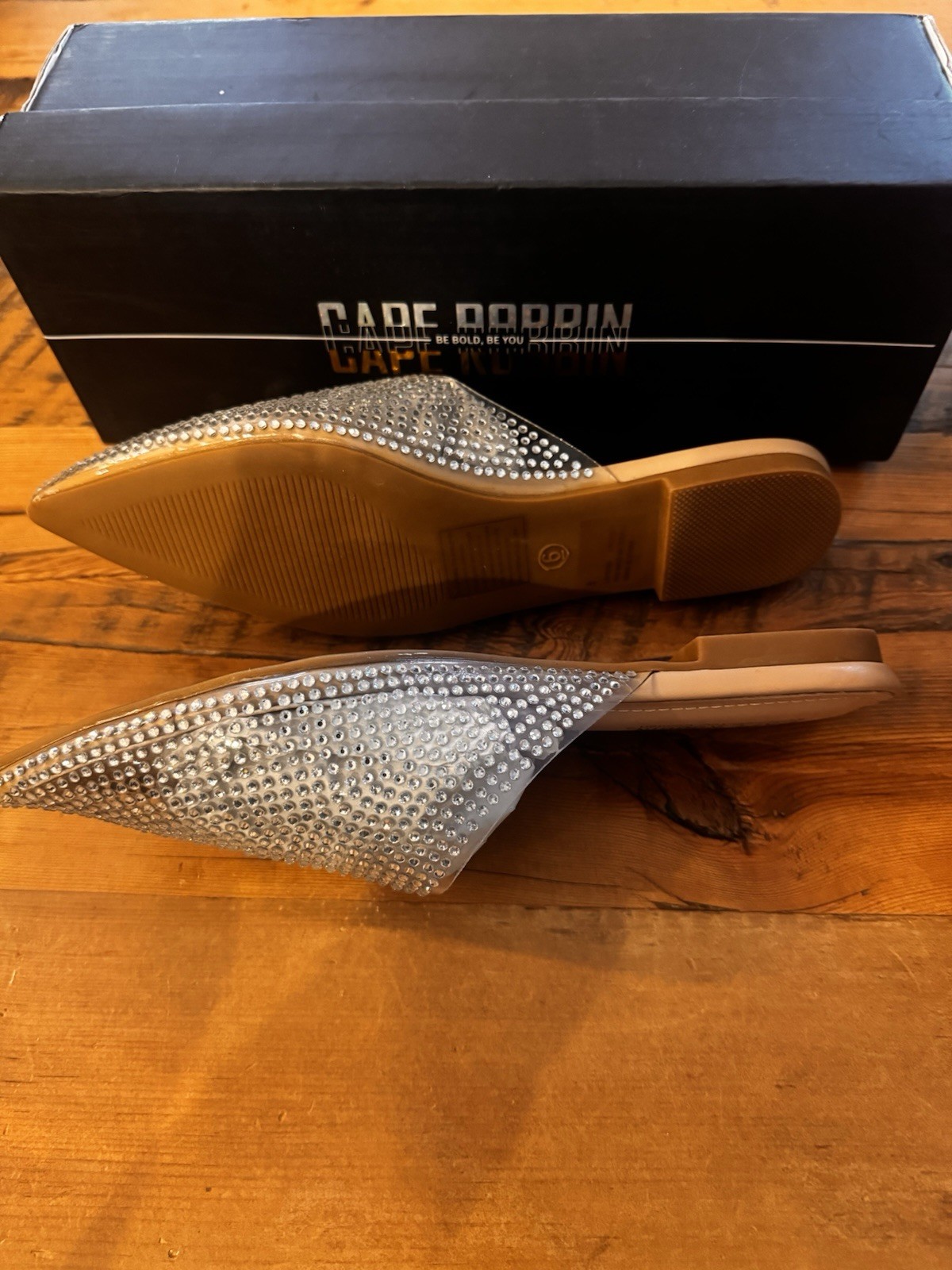 Cape Robbin Crunch Nude Clear Rhinestone Flat Mules (Crunch) Size 6 NIB