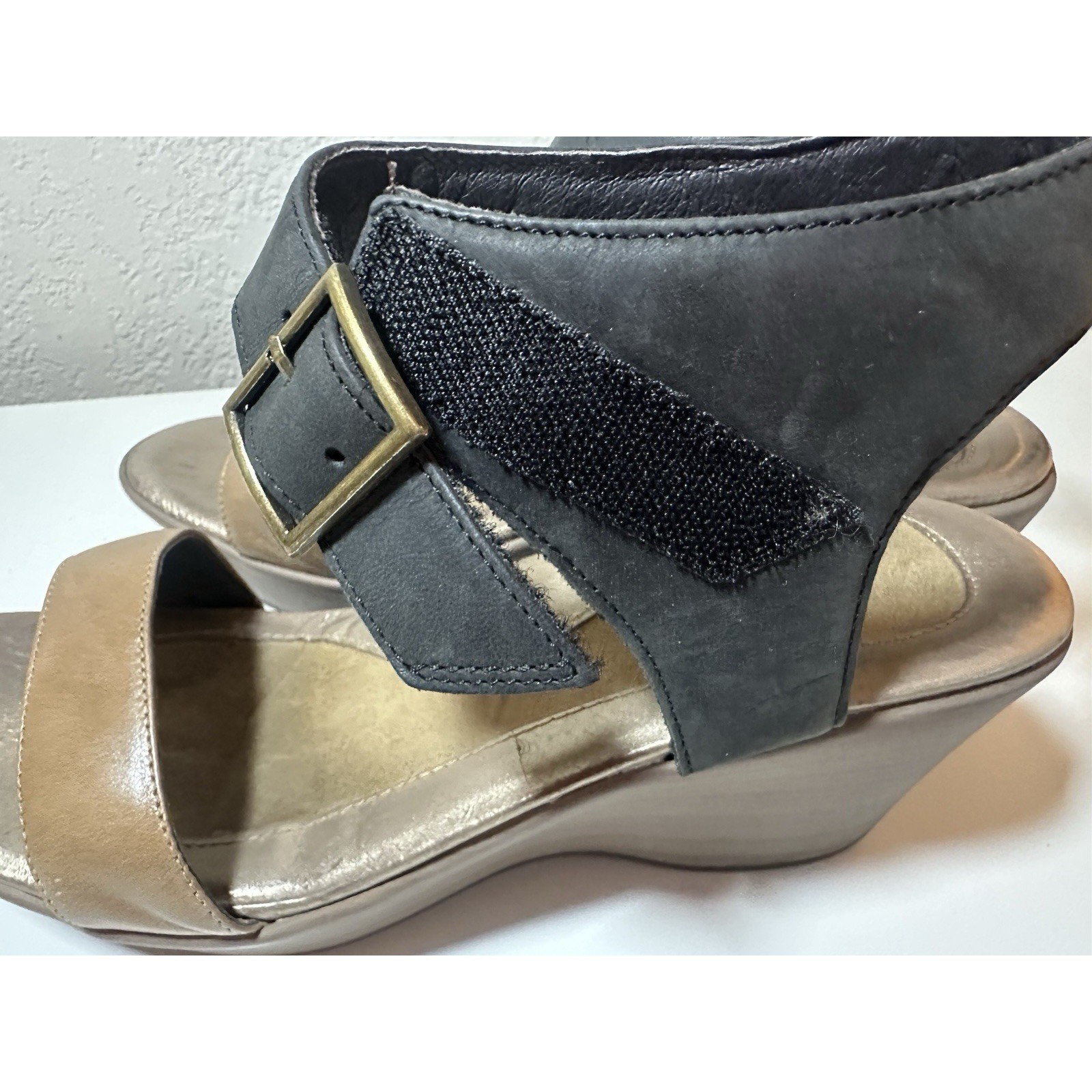 NAOT Women’s US 10-10.5 EU 41 Caprice Wedge Black Tan Leather Chunky Sandals