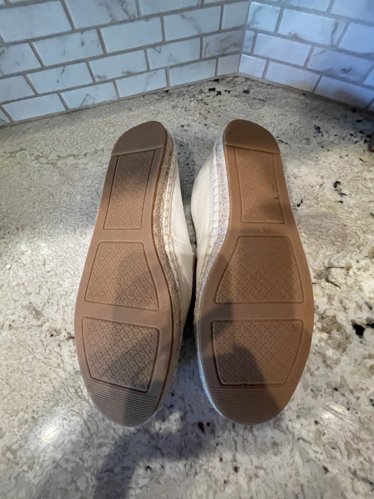 Tory Burch Poppy Espadrille Size 8.5 Cream Tan Navy Canvas Leather Logo Slip On
