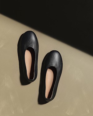 Quince Women Italian Leather Glove Ballet Flat Black Shoes 7.5
