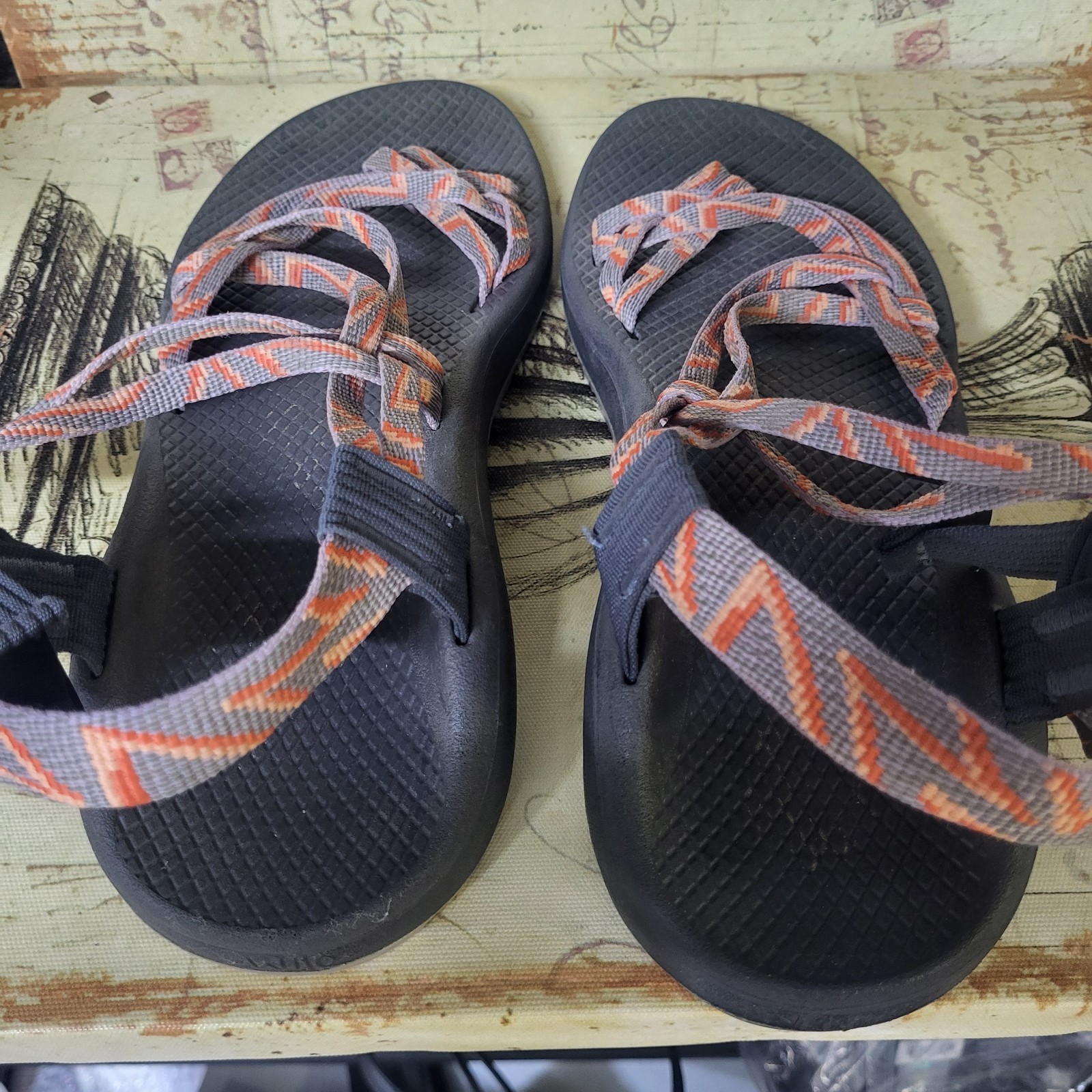 Size 10 Chaco Z Cloud X2 Toe Strap Classic Sandals Women’s ZigZag Orange Gray