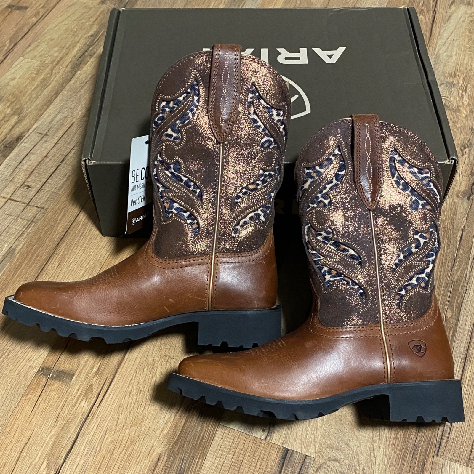 Ariat Unbridled Rancher VentTEK Hickory Smoke Copper Metallic Boots Size 6 NIB
