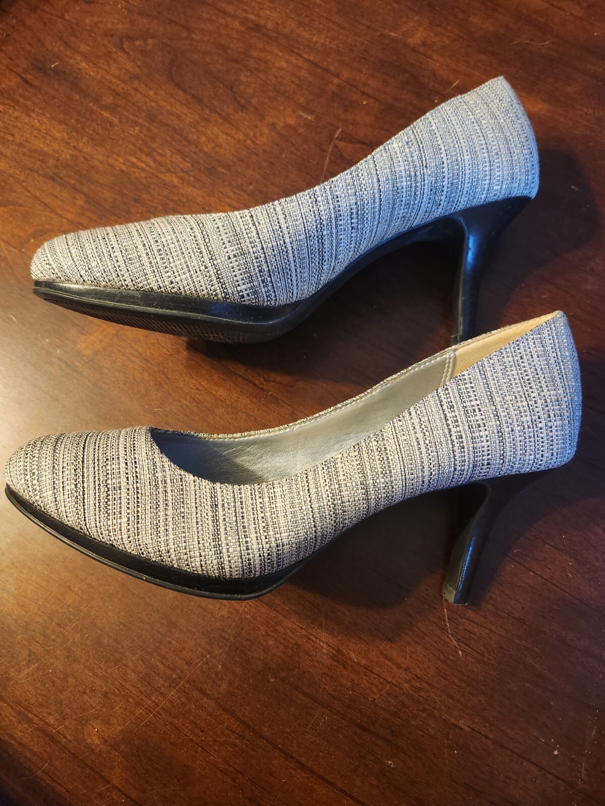 Kelly & Katie Women’s Textured Gray Heels Pumps Size 7