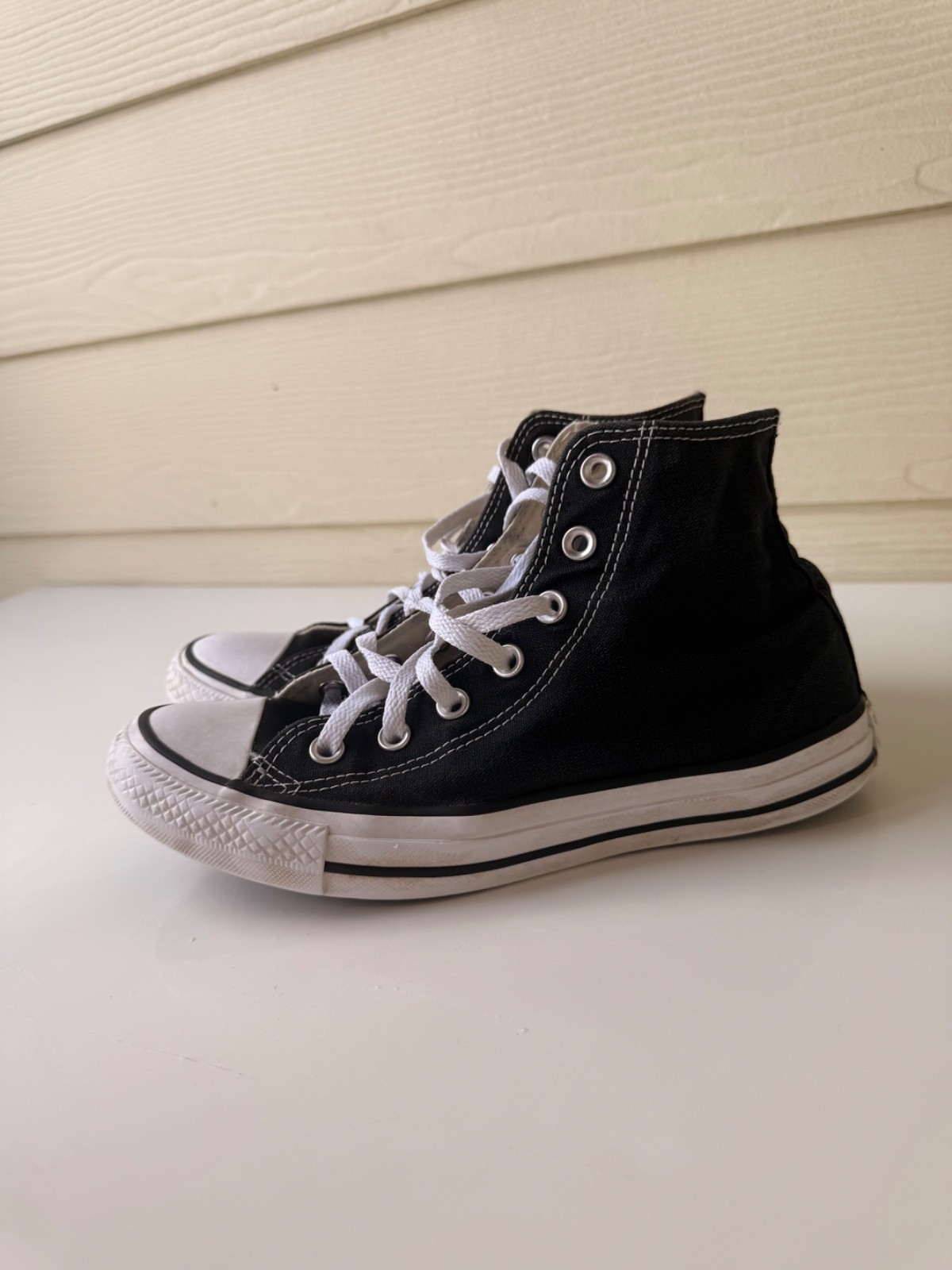 Converse Chuck Taylor All Star High Top Black Canvas Shoes Women’s Size 8 EUC