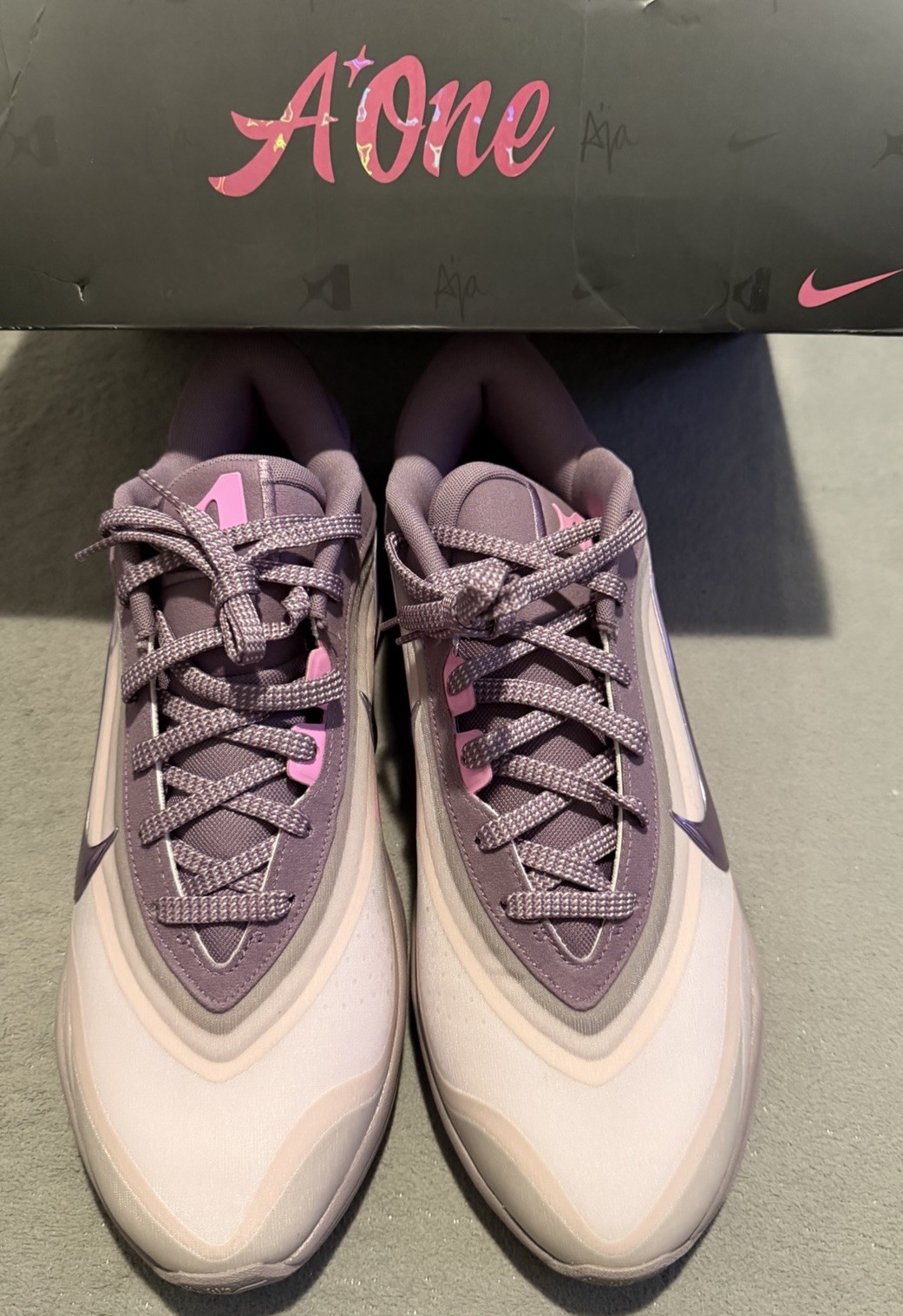 Mens 12 Wmns 13.5 Nike A’One ‘Dog Mom’ Low Top Athletic Sneaker Violet Dust/Pink