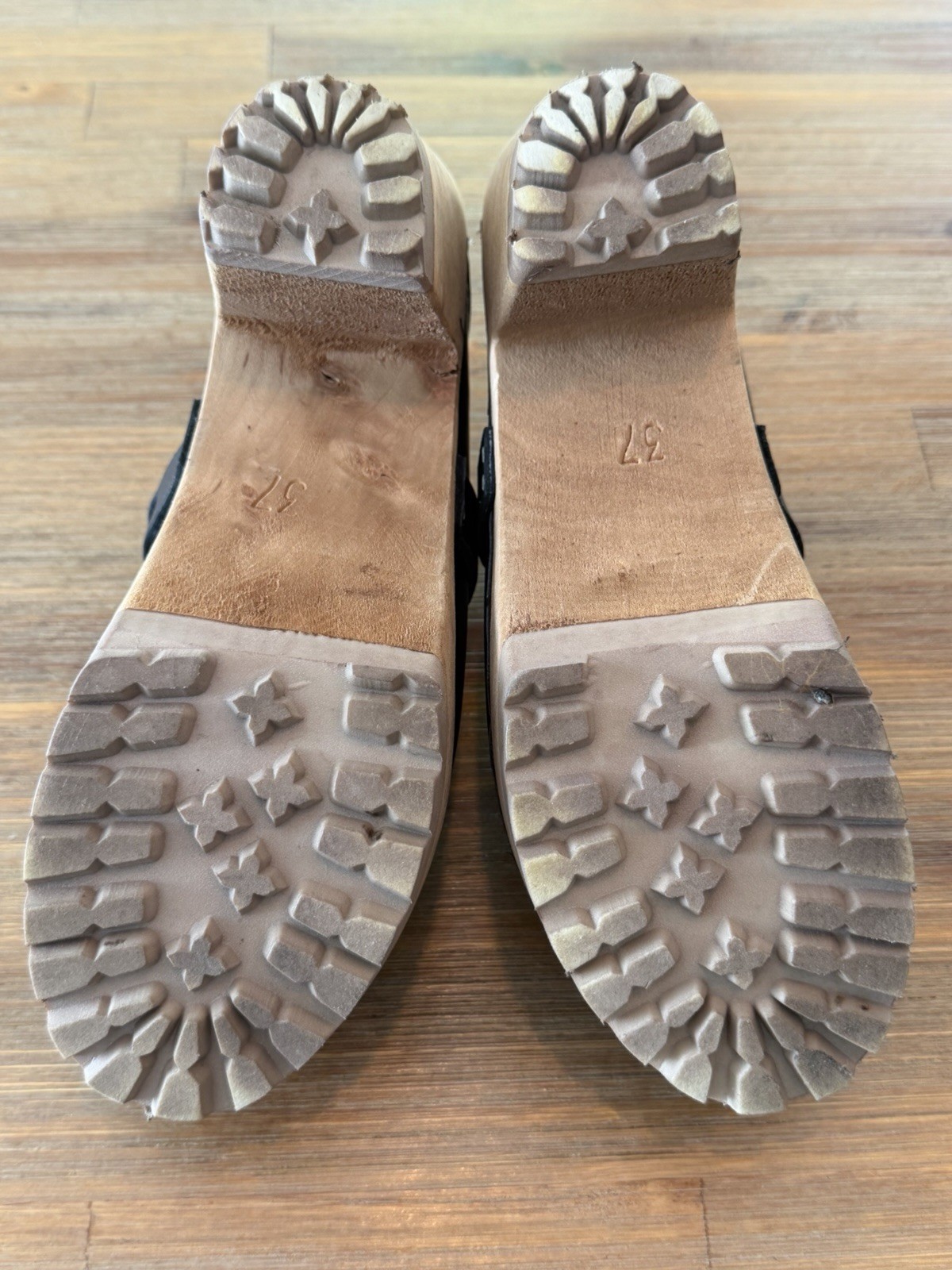 MIA Elsa Swedish Clogs Black Leather Wooden Platform Mules Womens 37 EU – 7 US
