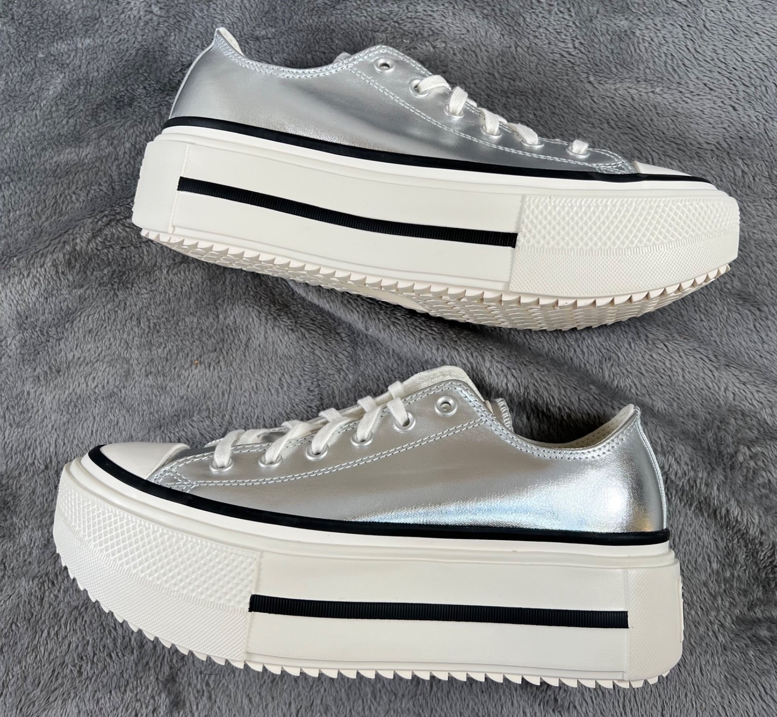 CONVERSE Chuck Taylor All Star Double Stack Platform Sneakers W 11 M 9 Metallic