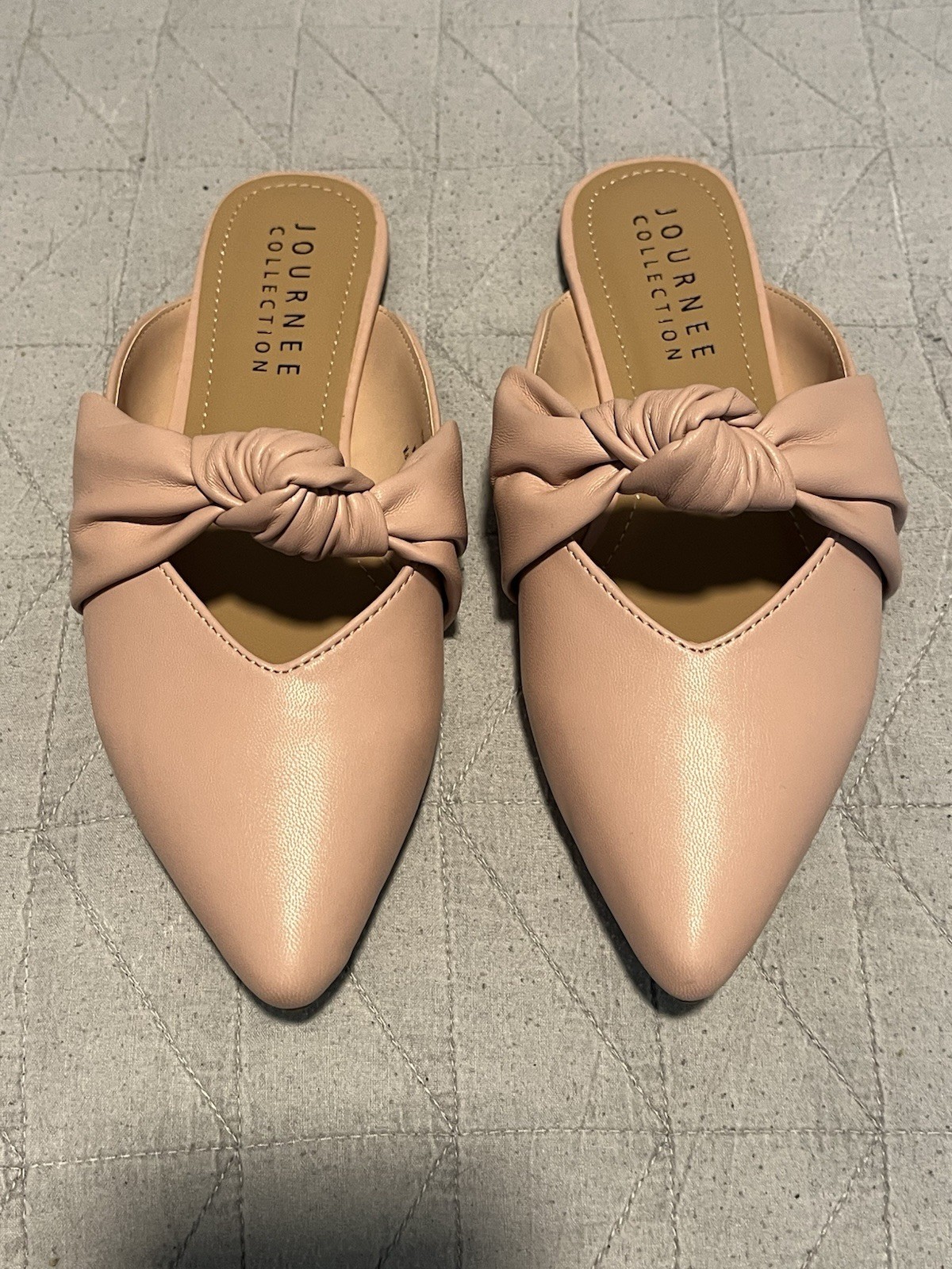 Journee Collection Women’s Tru Comfort Foam Salinn Flats Blush Size 7 NIB