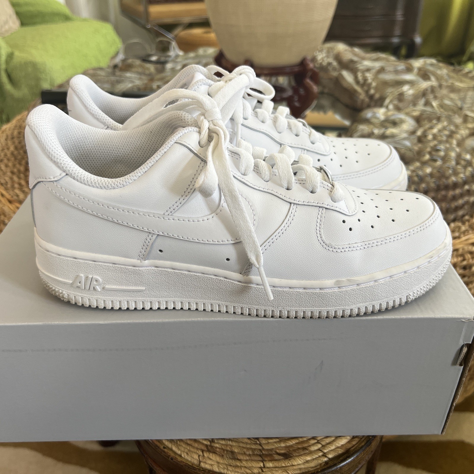 Size 8.5 – Nike Air Force 1 Low White 2018 DD8959-100 W. Womens