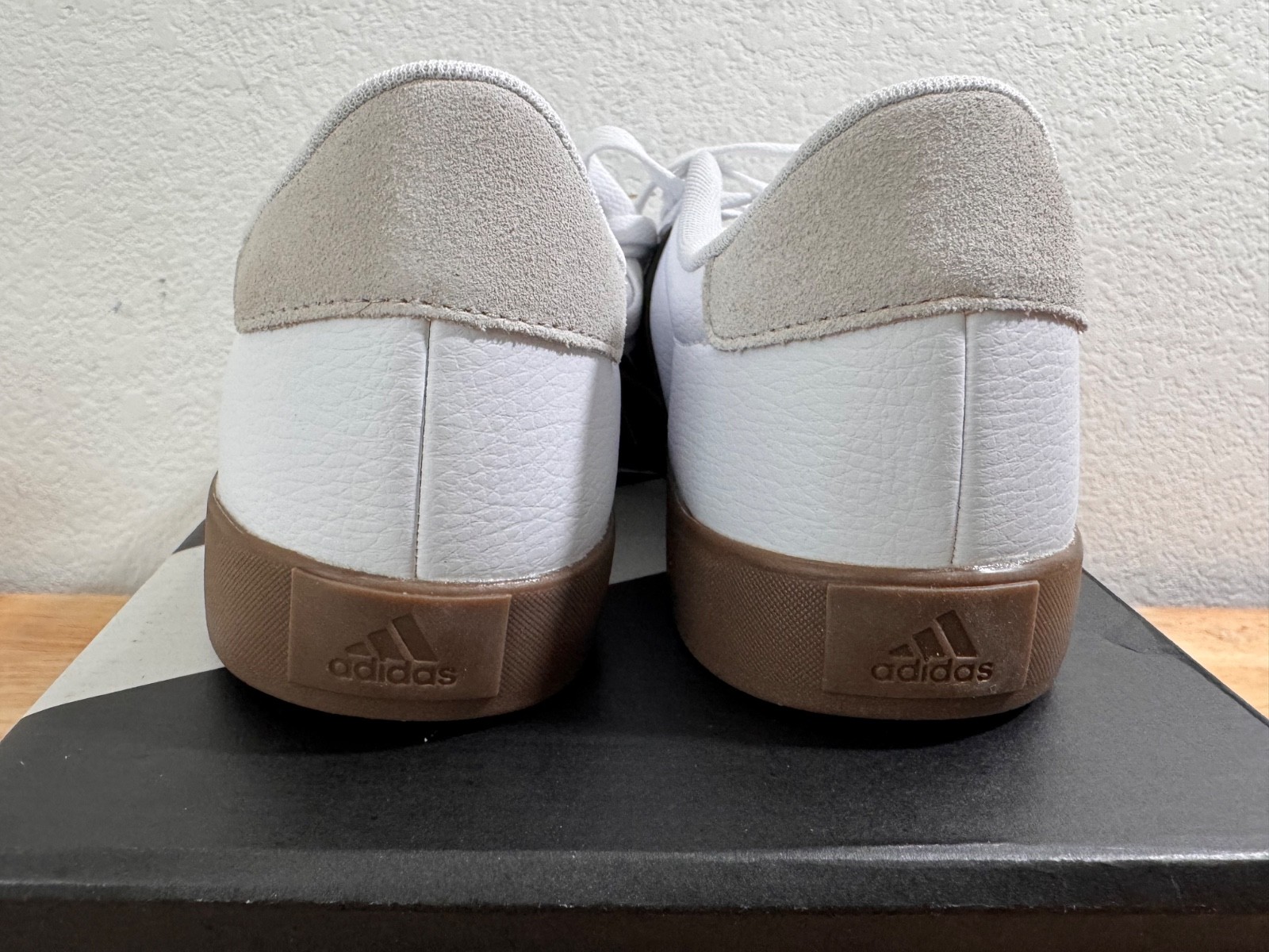 Adidas Women’s VL Court 3.0 Sneakers Size 9 Classic Low Top Shoes ID8797