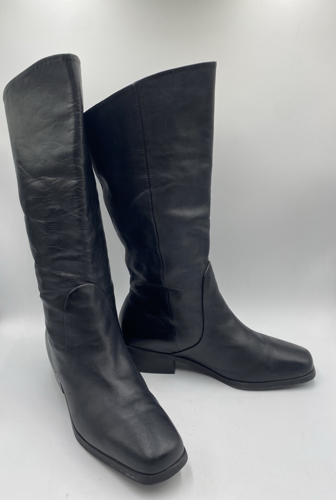 Suzy Womens Size 8 1/2 M Black Leather 13” Shaft Knee High Fashion Boots