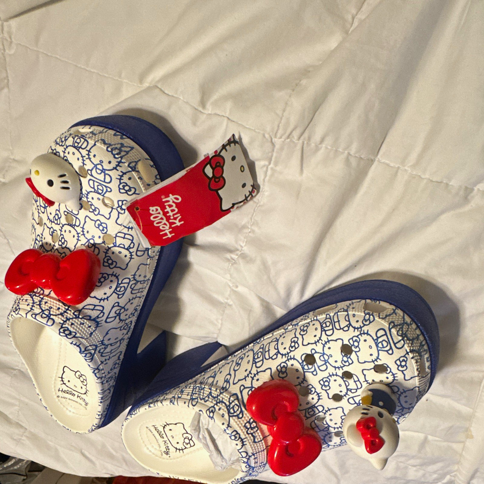 Crocs Hello Kitty Platform Clog Heels Slip-On Lightweight White Blue Red