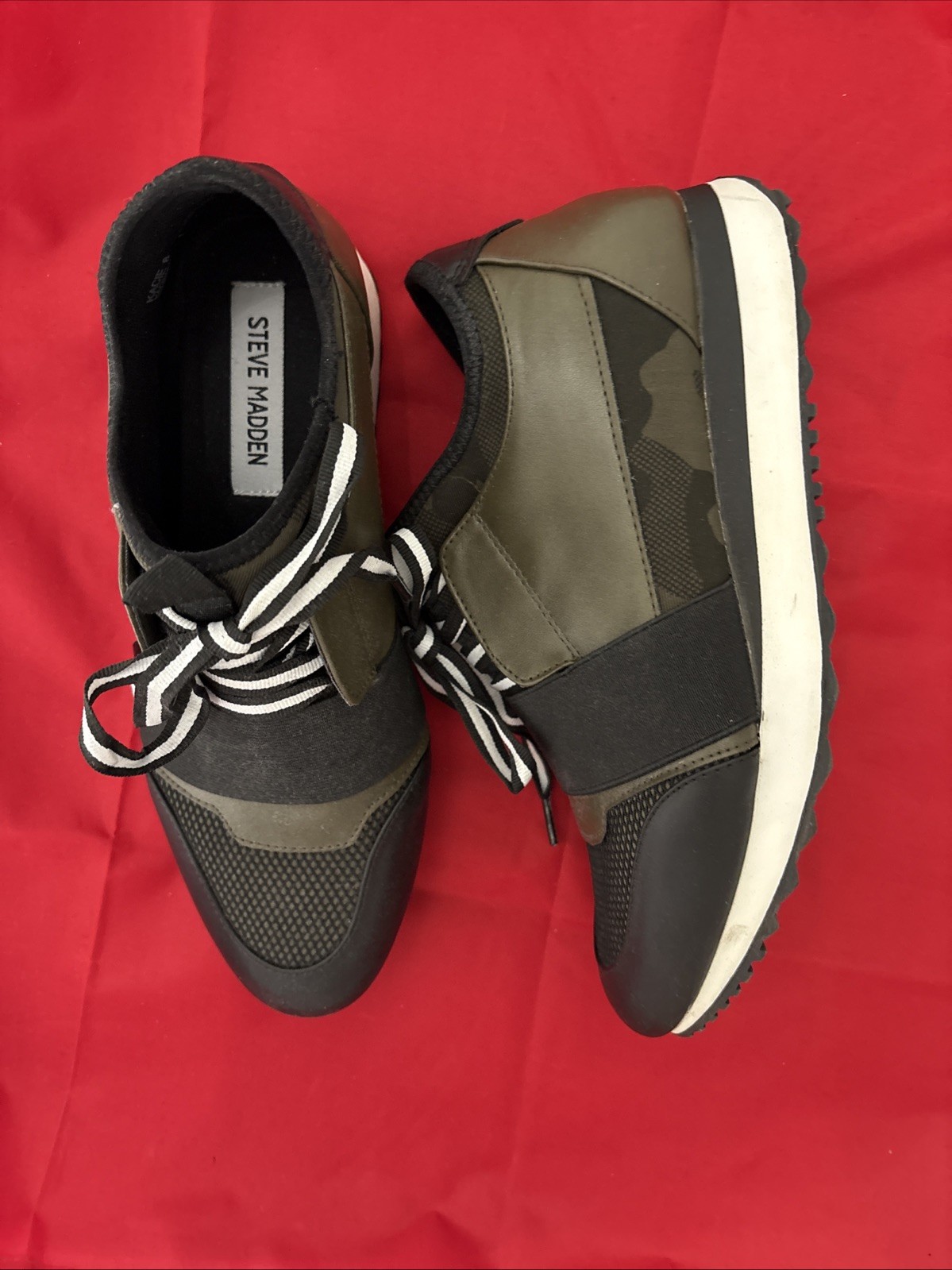 Steve Madden Antics Shoes Women’s Sz 8 Black & Silver Lace-Up Fashion Sneakers