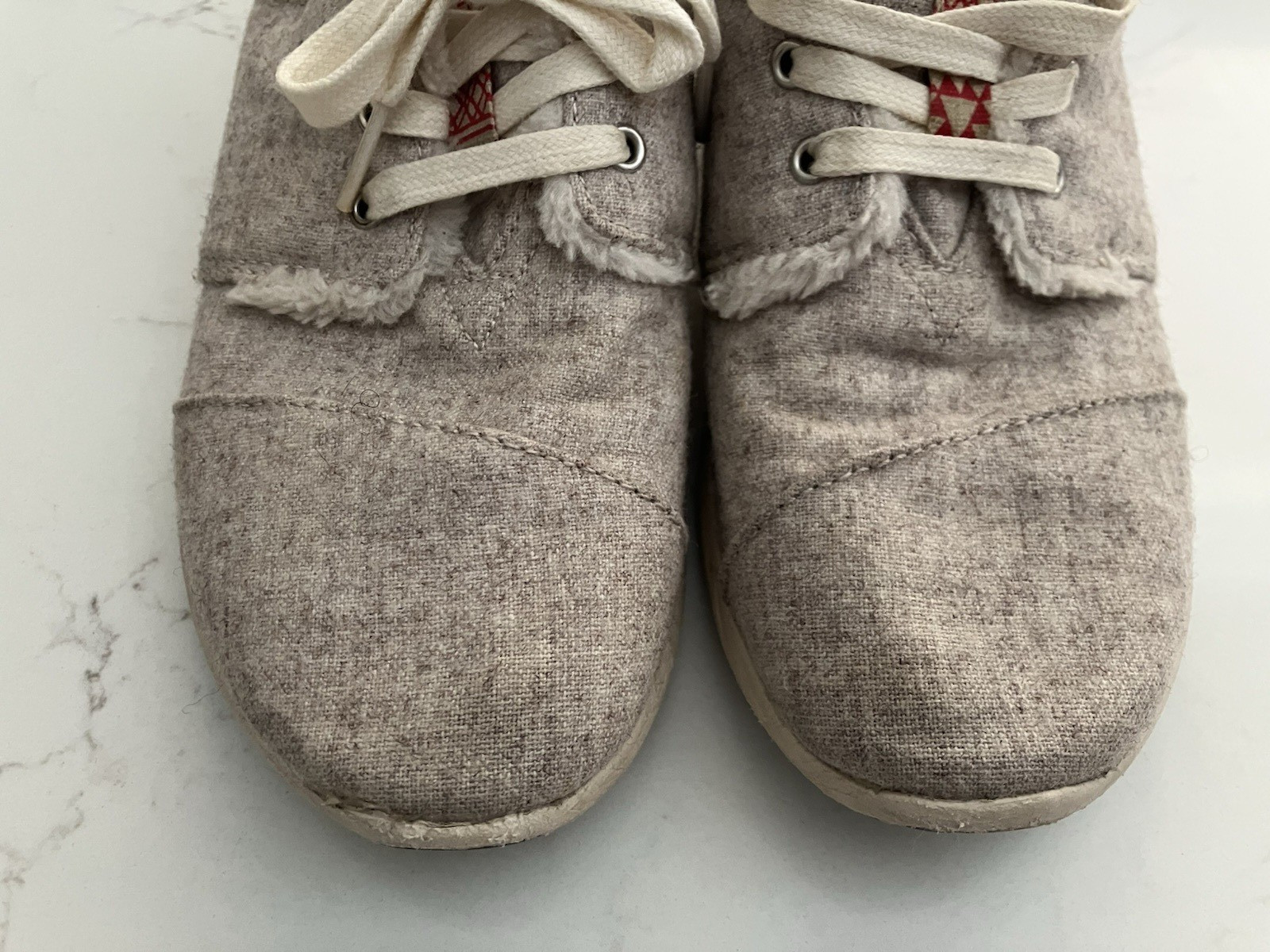 Women’s 7 Sneakers TOMS Del Rey w/shearling Oatmeal canvas outer