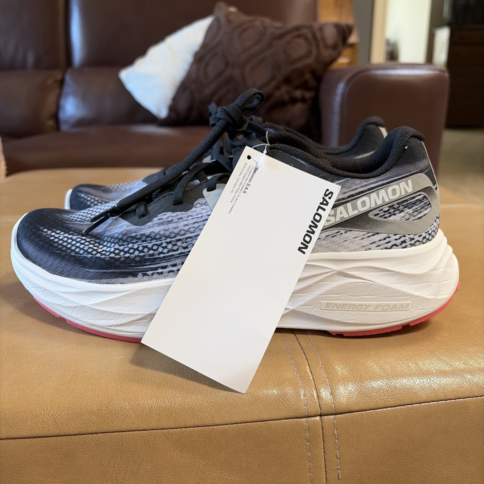 NWT Salomon Aero Glide Running Shoes Women’s Size 9