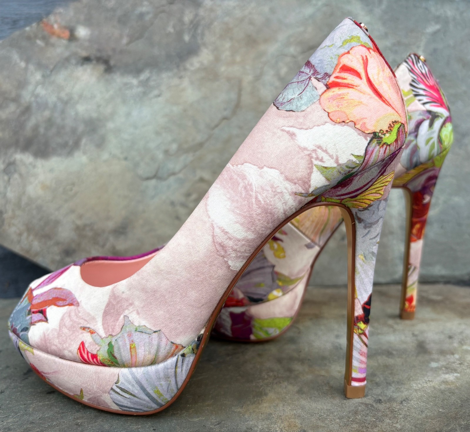 TED BAKER ‘Fluuri’ ( 36/5) Stilettos Peep-Toe Platform Heels Satin Floral Pumps